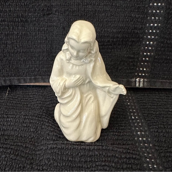 Goebel white porcelain nativity set circa 1964-1972 - Picture 5 of 9